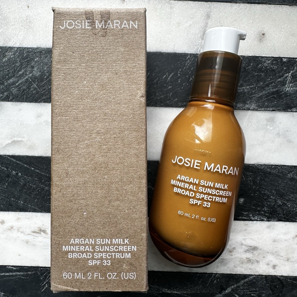 Josie Maran  Argan Sun Milk Mineral Sunscreen Broad Spectrum SPF 33 Moisturizer